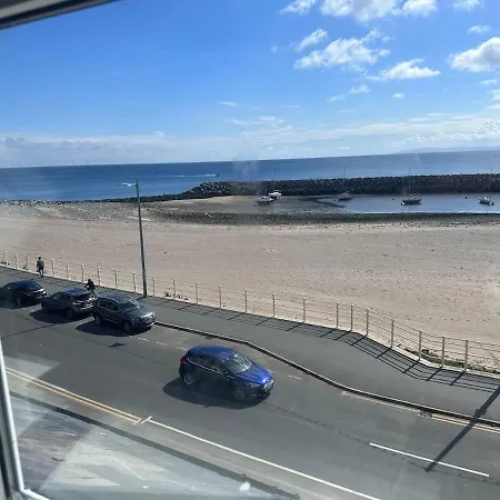 Stunning 2 Bedroom Sea View Apartment With Parking Rhos-on-Sea Exterior photo