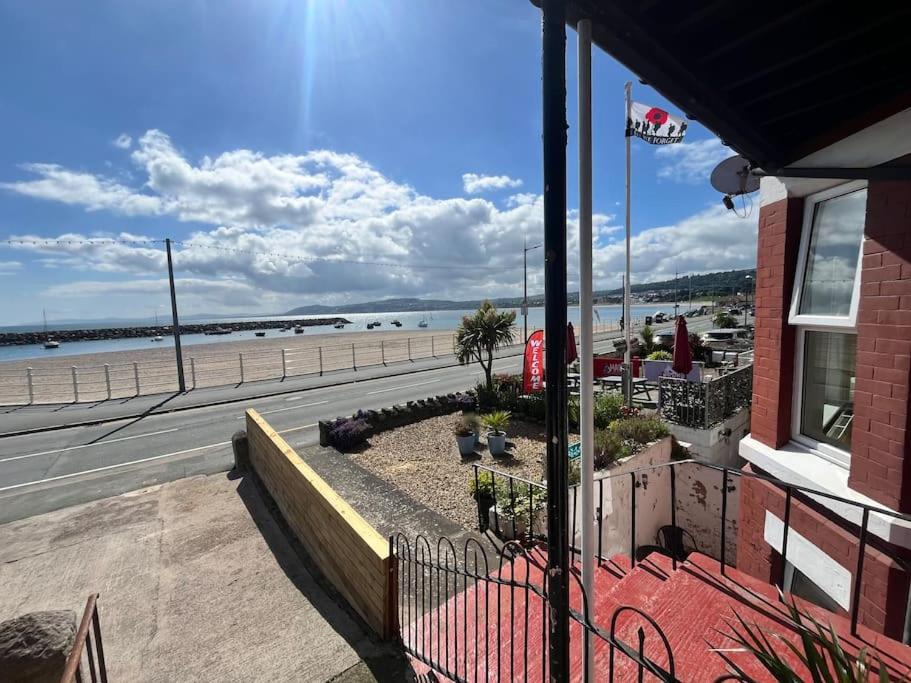 Apartment Stunning 2 Bedroom Sea View With Parking *