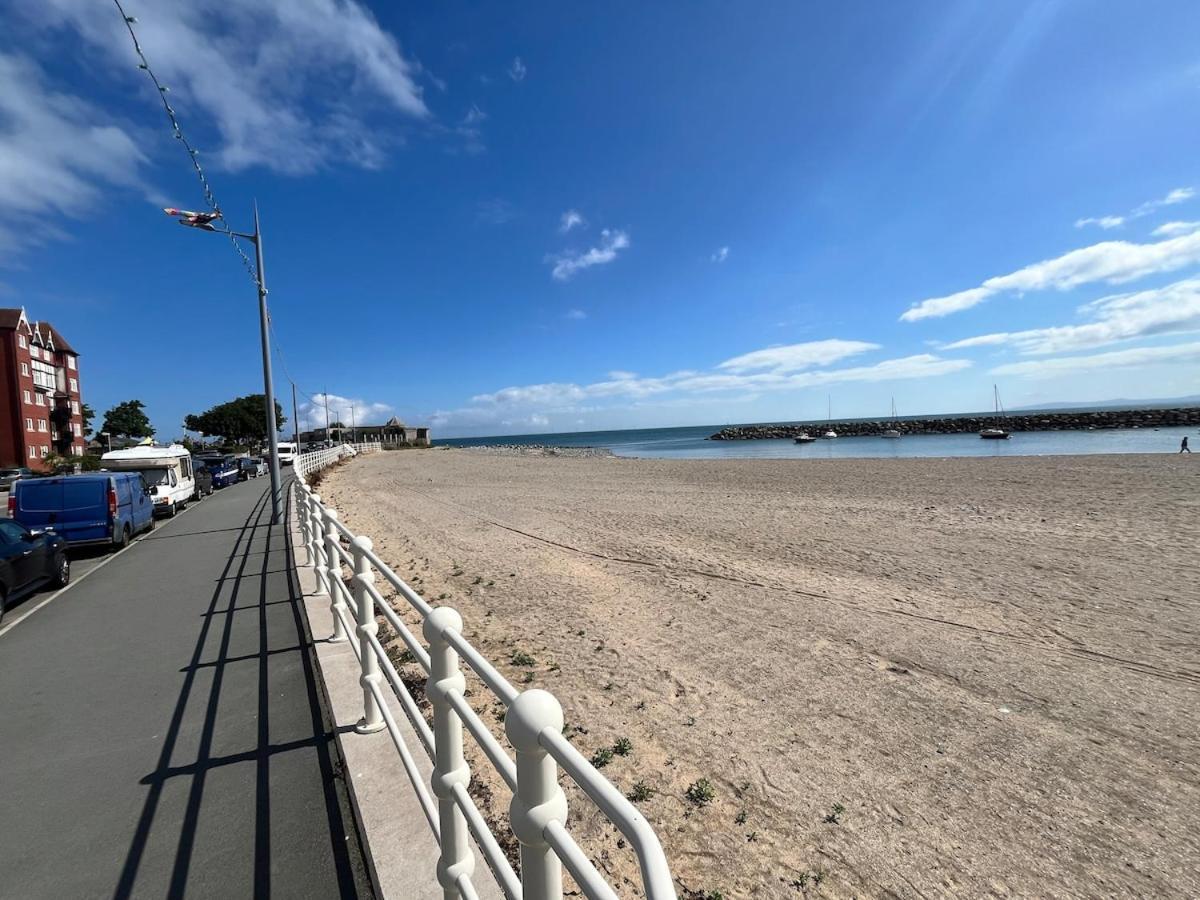 Stunning 2 Bedroom Sea View With Parking